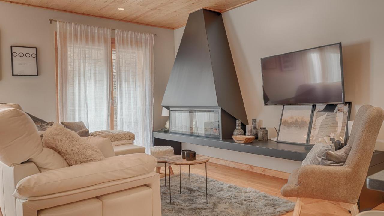 Chalet Saplan Real Estate Sarraera